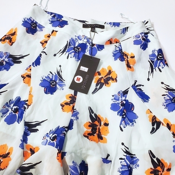 NWT 19 Cooper Floral Ruffled High Waist Shorts - Picture 5 of 10